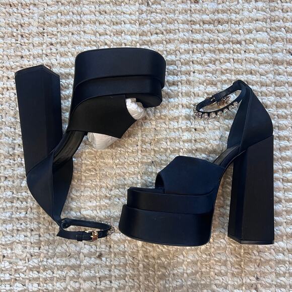 VERSACE Satin Platform Pumps Sz 37 - Picture 2 of 12